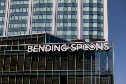 Bending Spoons