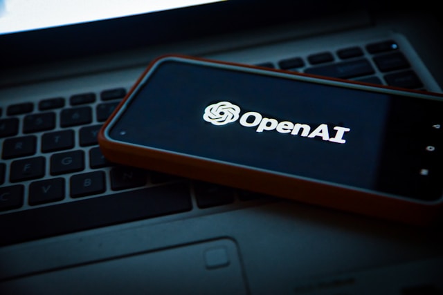 OpenAI bans Chinese accounts