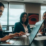 photo 1637979911425 5041996e8b4b